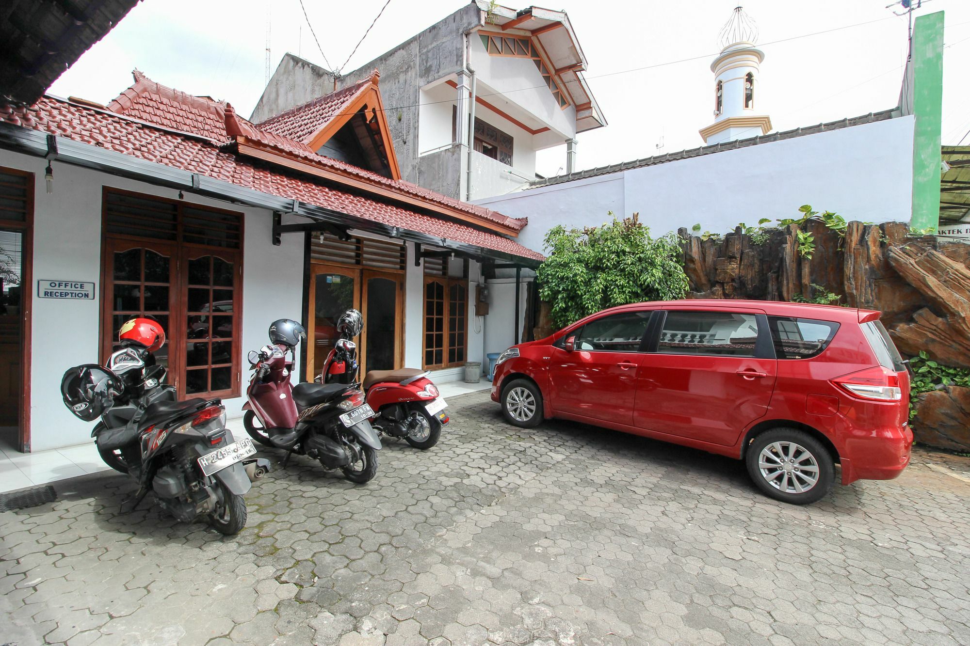 Reddoorz Plus Near Alun Alun Selatan Yogyakarta Luaran gambar